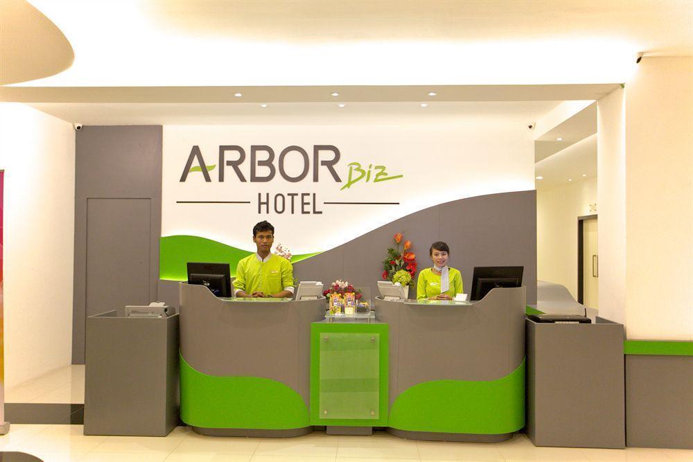Arbor Biz Hotel Makassar Dış mekan fotoğraf