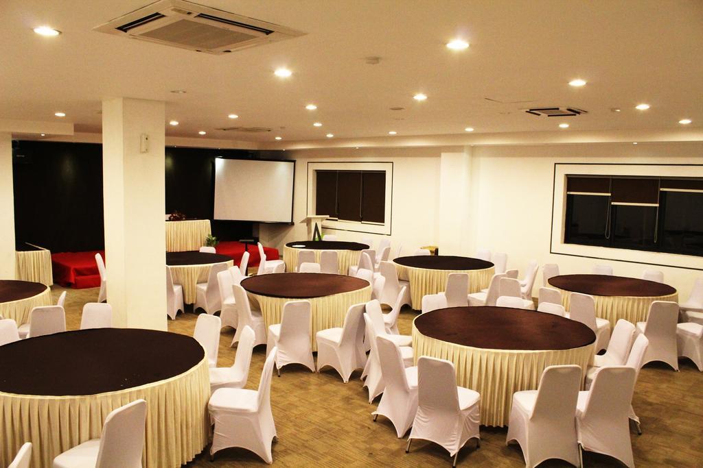 Arbor Biz Hotel Makassar Dış mekan fotoğraf