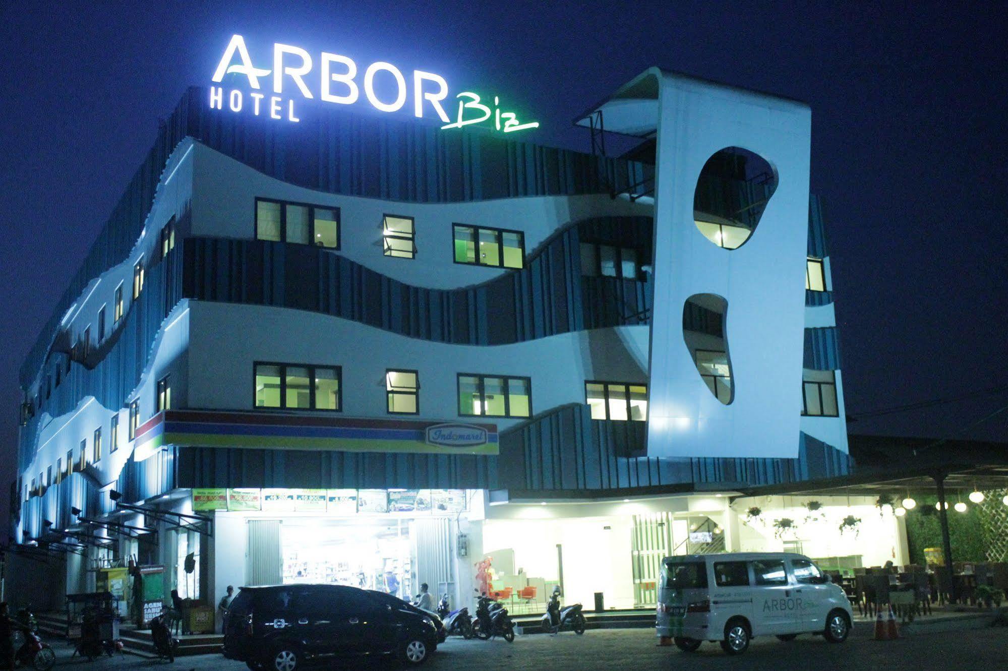 Arbor Biz Hotel Makassar Dış mekan fotoğraf